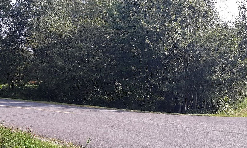 3$ - Terrain Résiden...