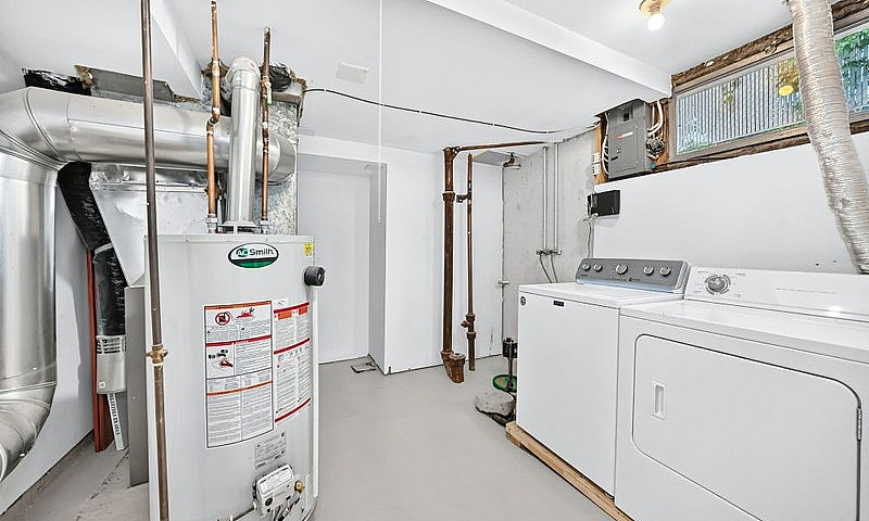 West Park Lower Unit...