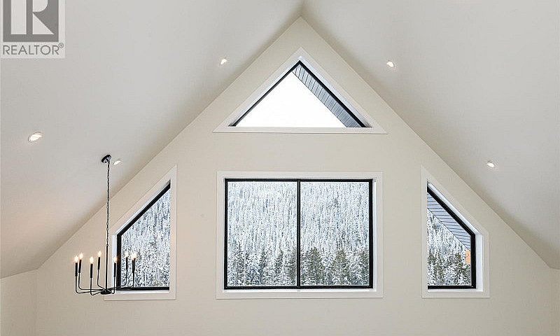 650 Arrowsmith Ridge...