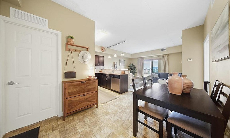 404 100 Creek Bend R...
