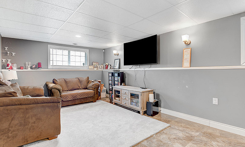 Beautiful Family Hom...