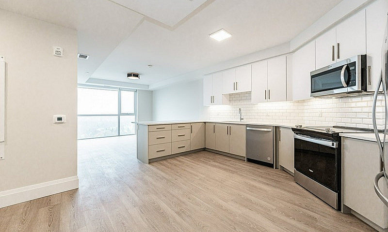 Lower Penthouse 2 Be...