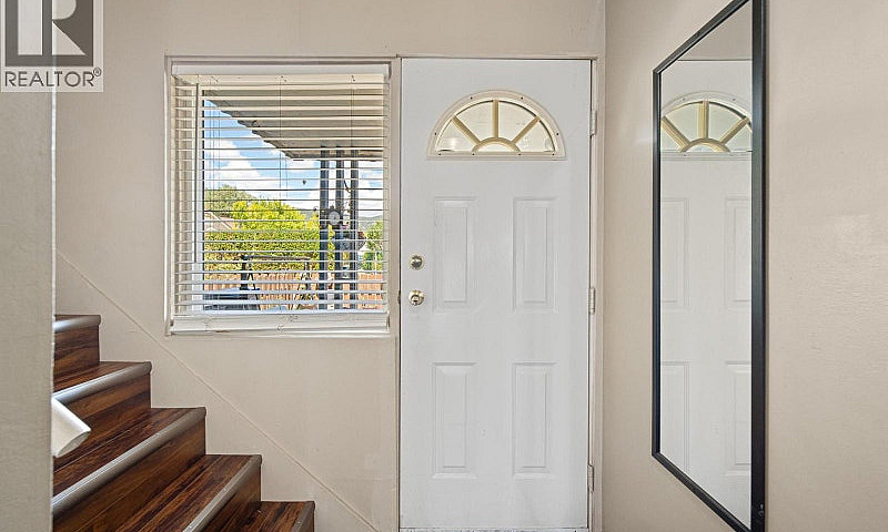 2390 Seyom Crescent ...