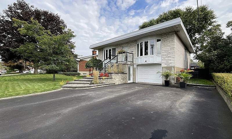 $749,000 - Bungalow ...