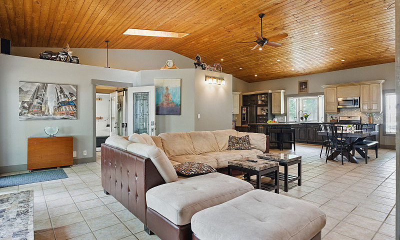 33 5Th Ave North Mar...
