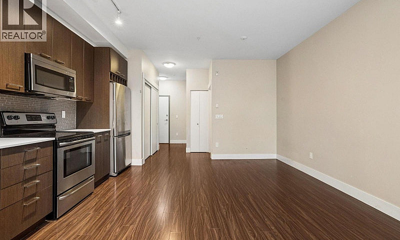 206 2473 Atkins Aven...