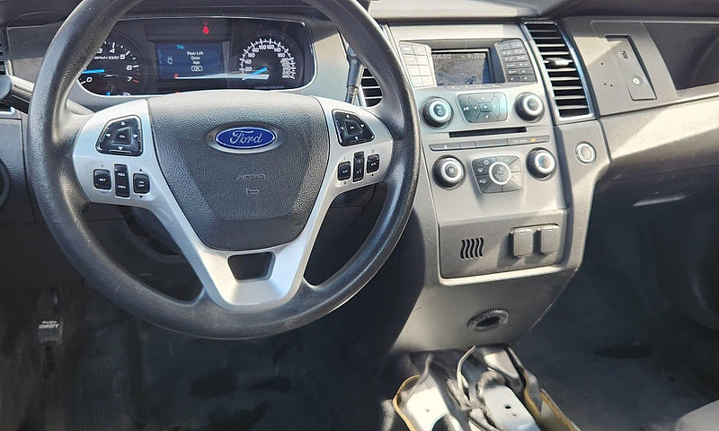 2015 Ford Sedan Poli...