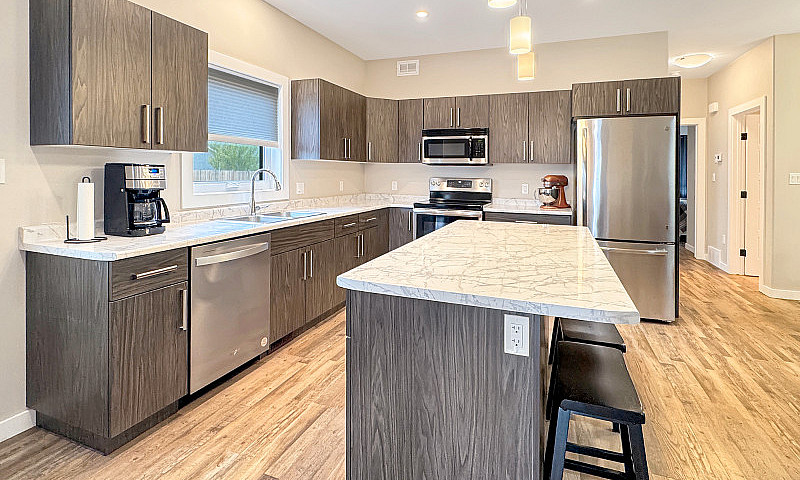 Stylish, Spacious, S...