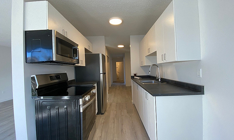 2 Bedrooms Apartment...