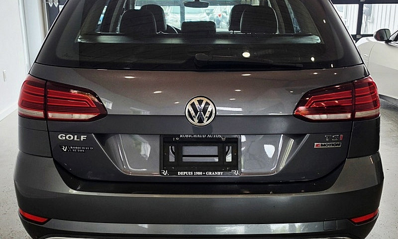 2018 Volkswagen Golf...