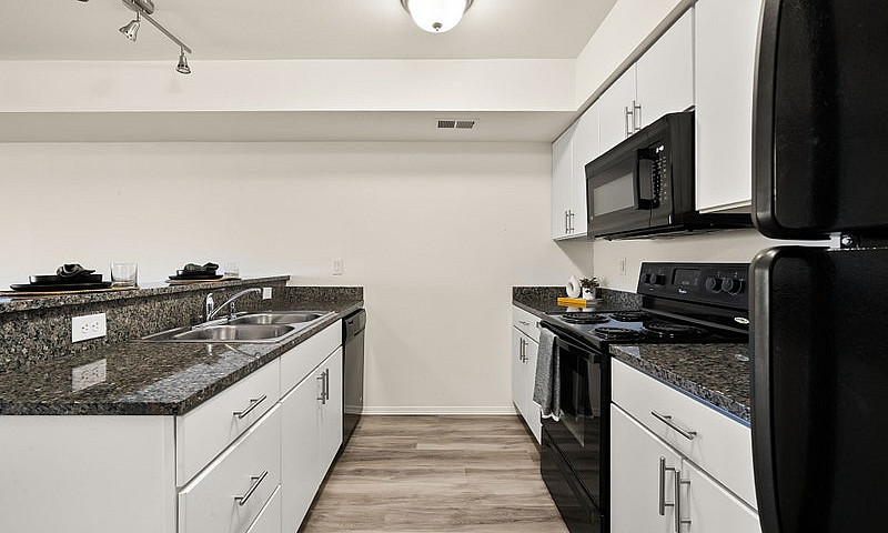1 Bedroom, 1 Bathroo...