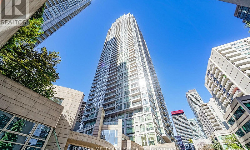 3709 - 2191 Yonge St...