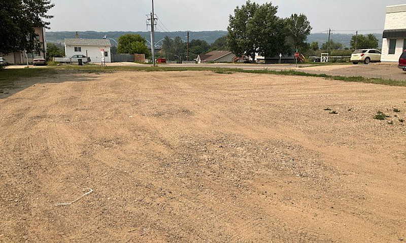 Commercial Lot-Peace...