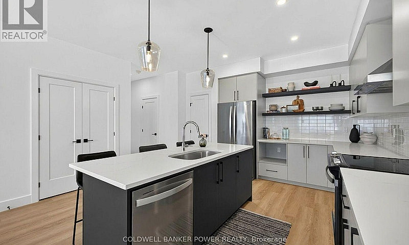 9 - 3534 Emilycarr L...