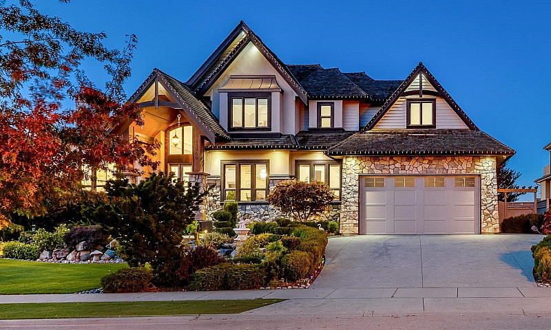15949 39A Avenue Sur...