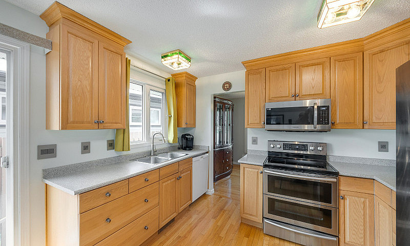 Spacious 4 Bedroom B...