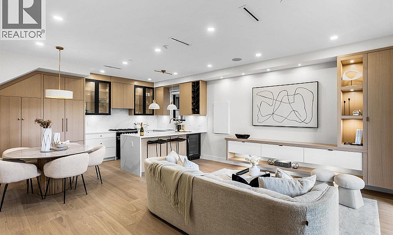 1 165 E 45Th Avenue ...