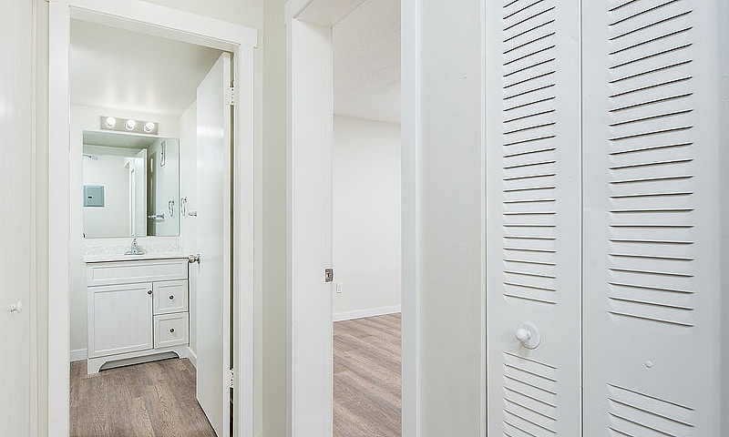 Hampton Lane - 1 Bed...