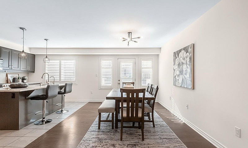 Luxury 3 Bed / 3 Bat...