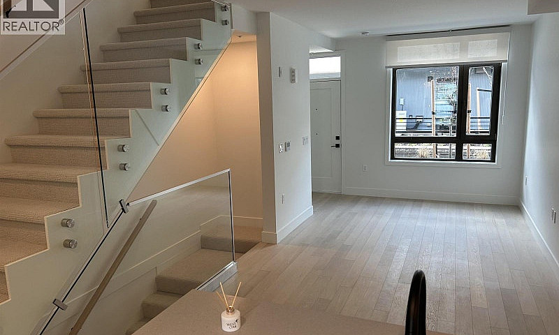 6284 Oak Street Vanc...