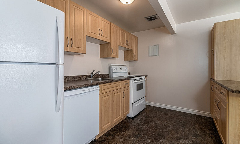 8 Willowdale Cres- W...