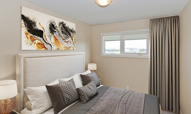 Varsity Place Apartm...
