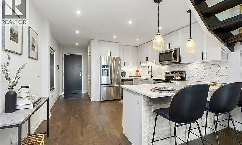65 Yorkland Boulevar...