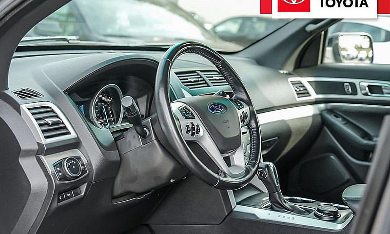2013 Ford Explorer X...