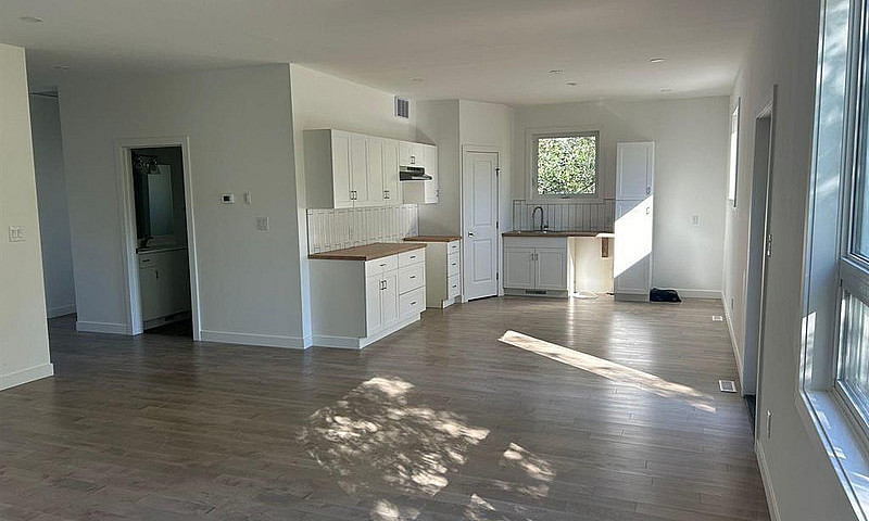 2-Bedroom House In W...
