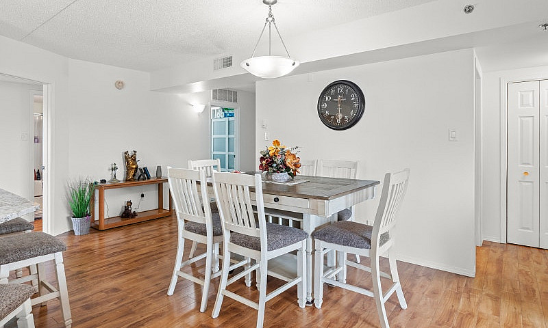 Stunning 2Bdrm Condo...