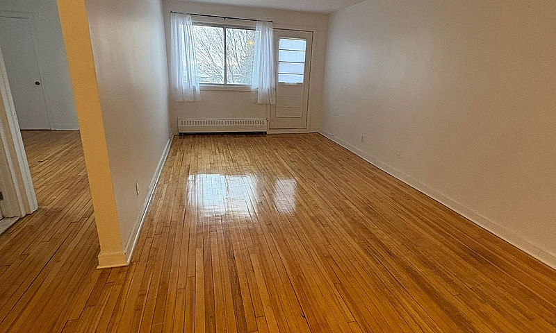 3 1/2 Apartment - Qu...