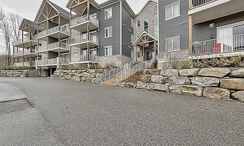 899 000$ - Condo À V...