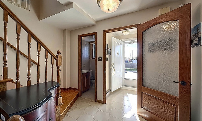 $779,000 - 2 Storey ...
