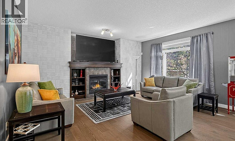 12 Crestridge Rise S...