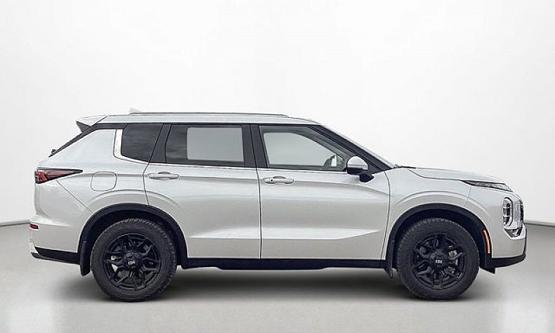 2026 Mitsubishi Outl...