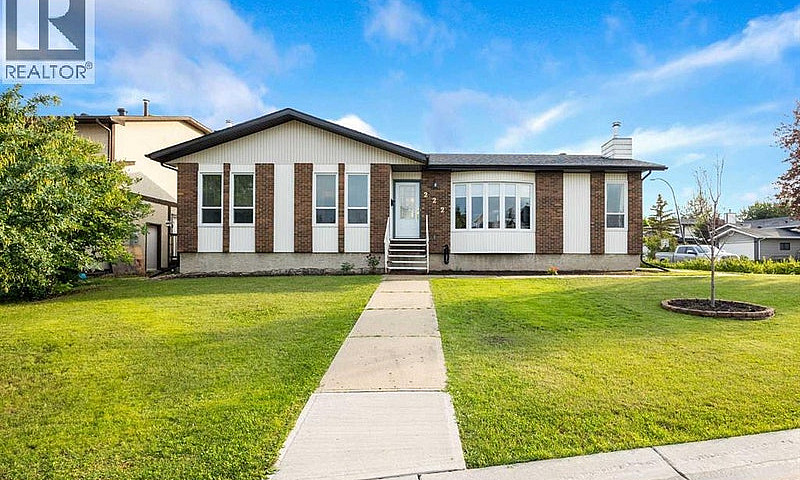 222 Berens Place For...
