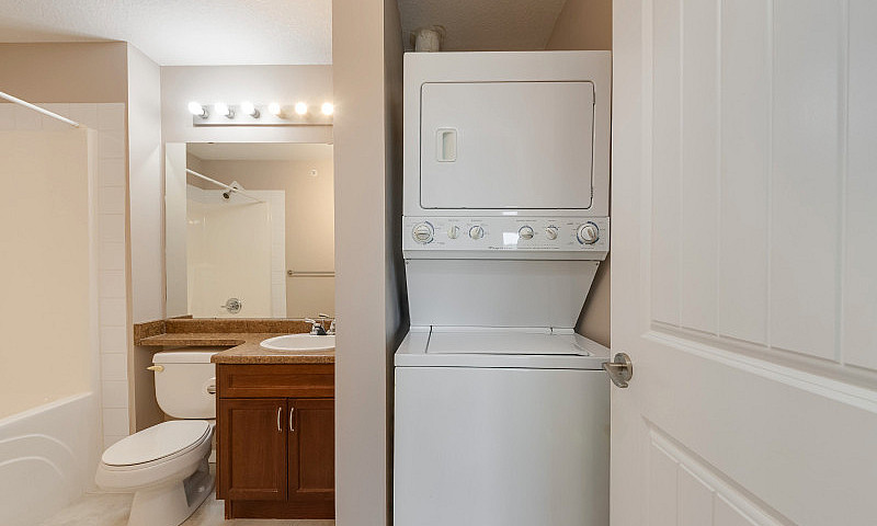 Top Floor Condo In S...