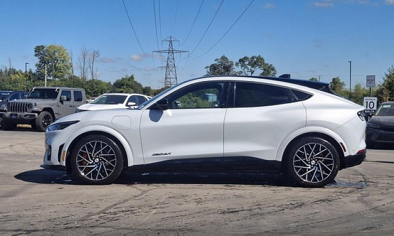 2022 Ford Mustang Ma...