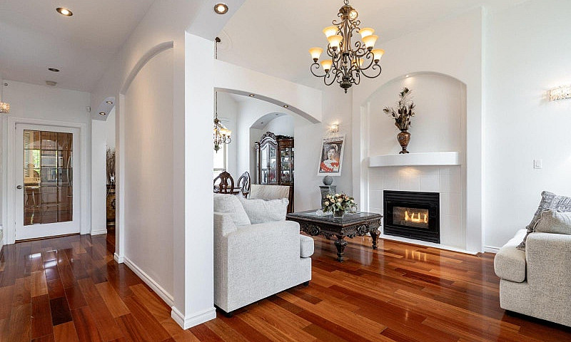 8327 169A Street Sur...