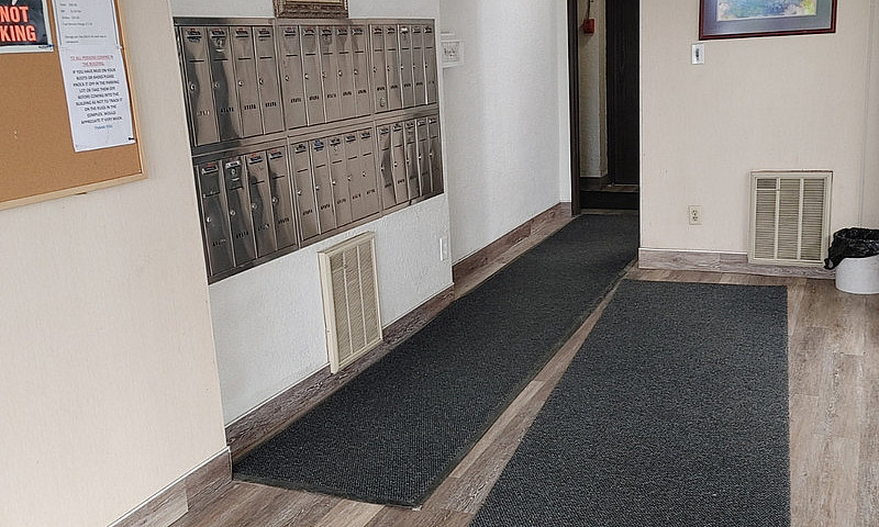 1 Bedroom Downtown U...