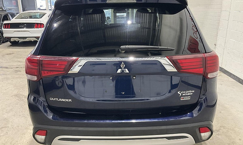 Mitsubishi Outlander...