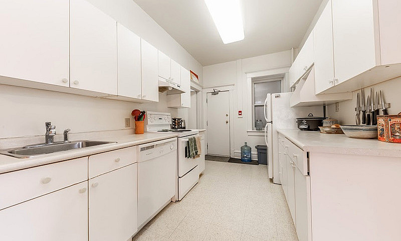 705 Westminster Ave-...