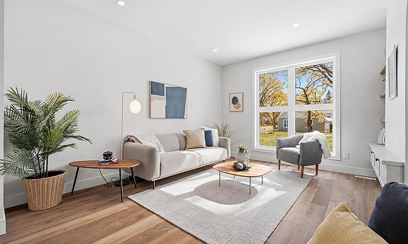 120 Renfrew Street W...