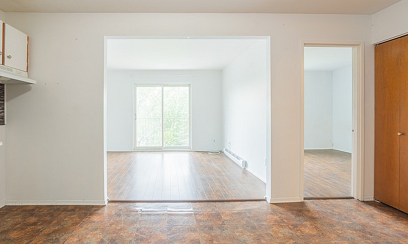 4 1/2, 2 Chambre, A ...