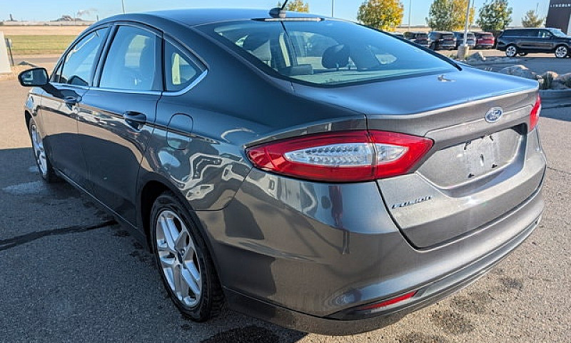 2016 Ford Fusion Se ...