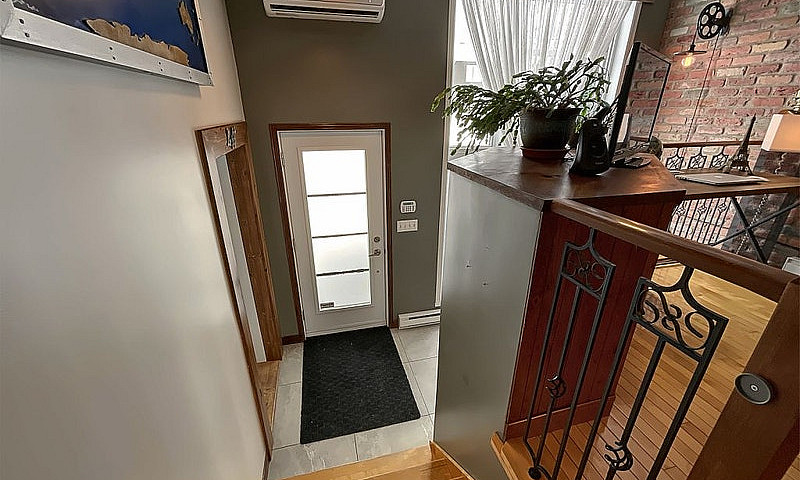 $425,000 - Semi-Deta...