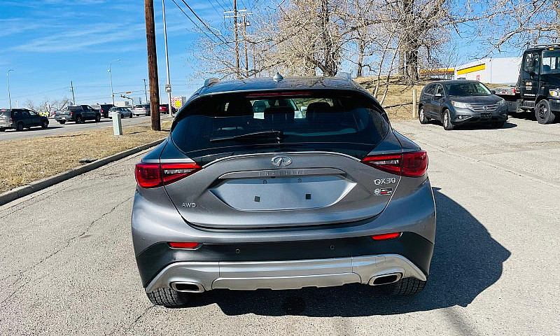2017 Infiniti  Awd, ...