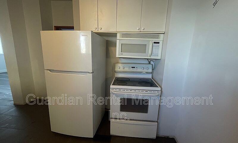 Bright & Spacious 4-...