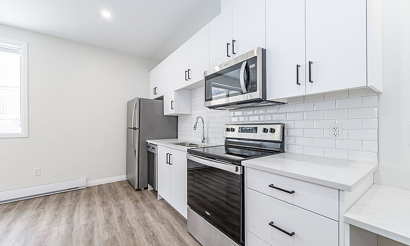 Studio Suite Availab...