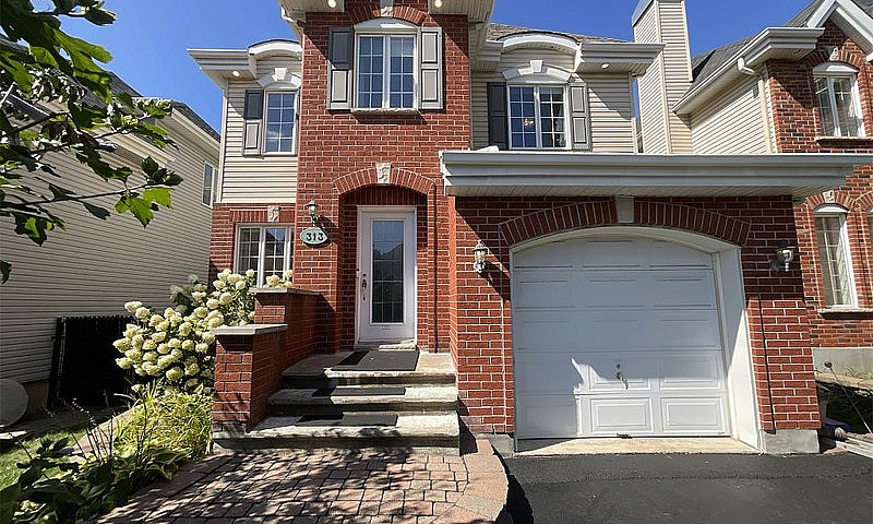 $847,000 - 2 Storey ...